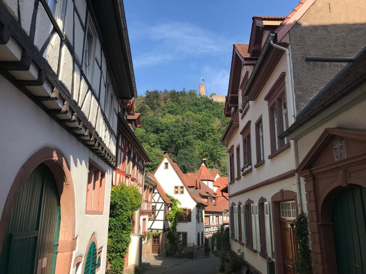 Turmwohnung Buedinger Hof Weinheim Exteriér fotografie
